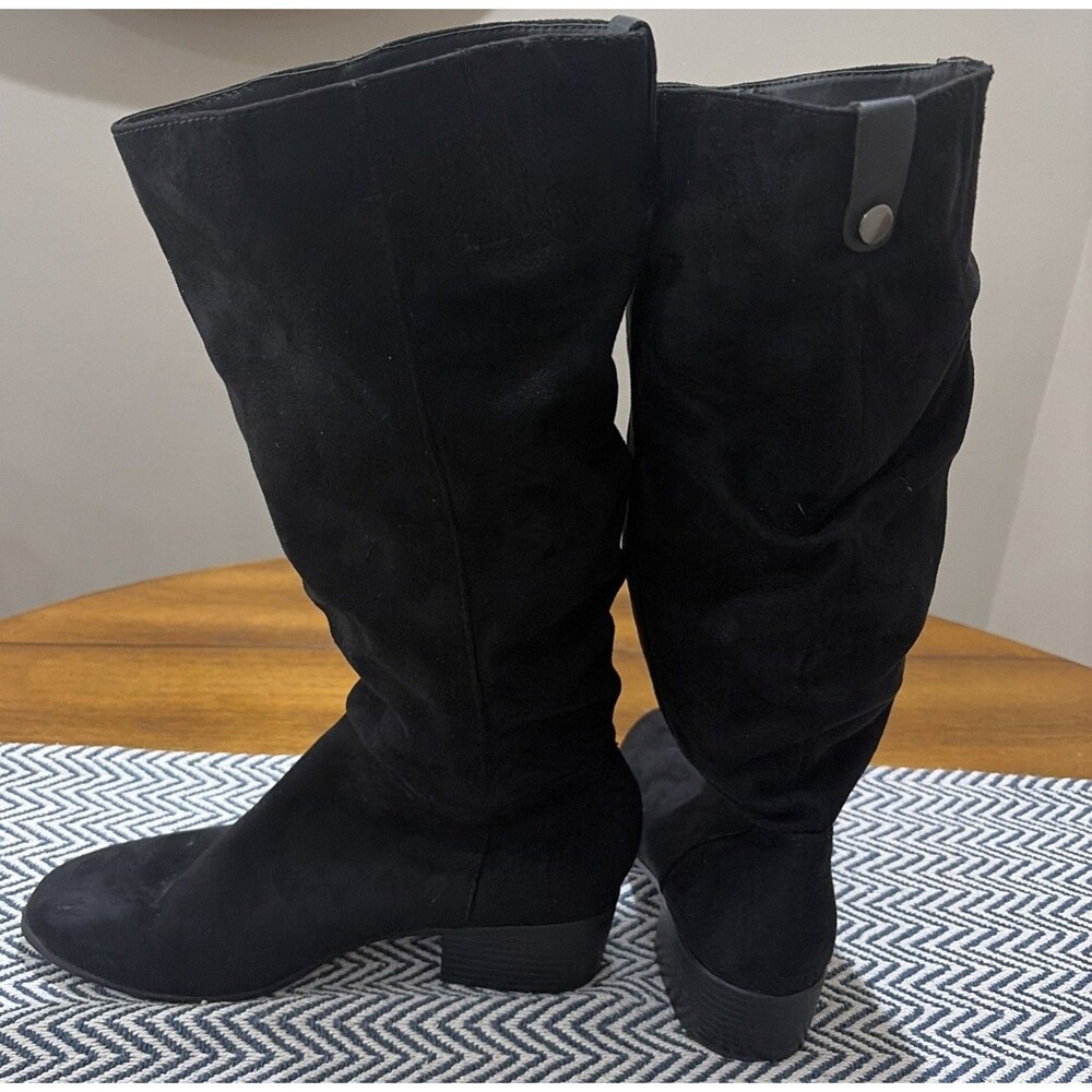 Women’s Faux Suede Black Knee-High Pull On Boots Size 8, Medium Low Block Heel